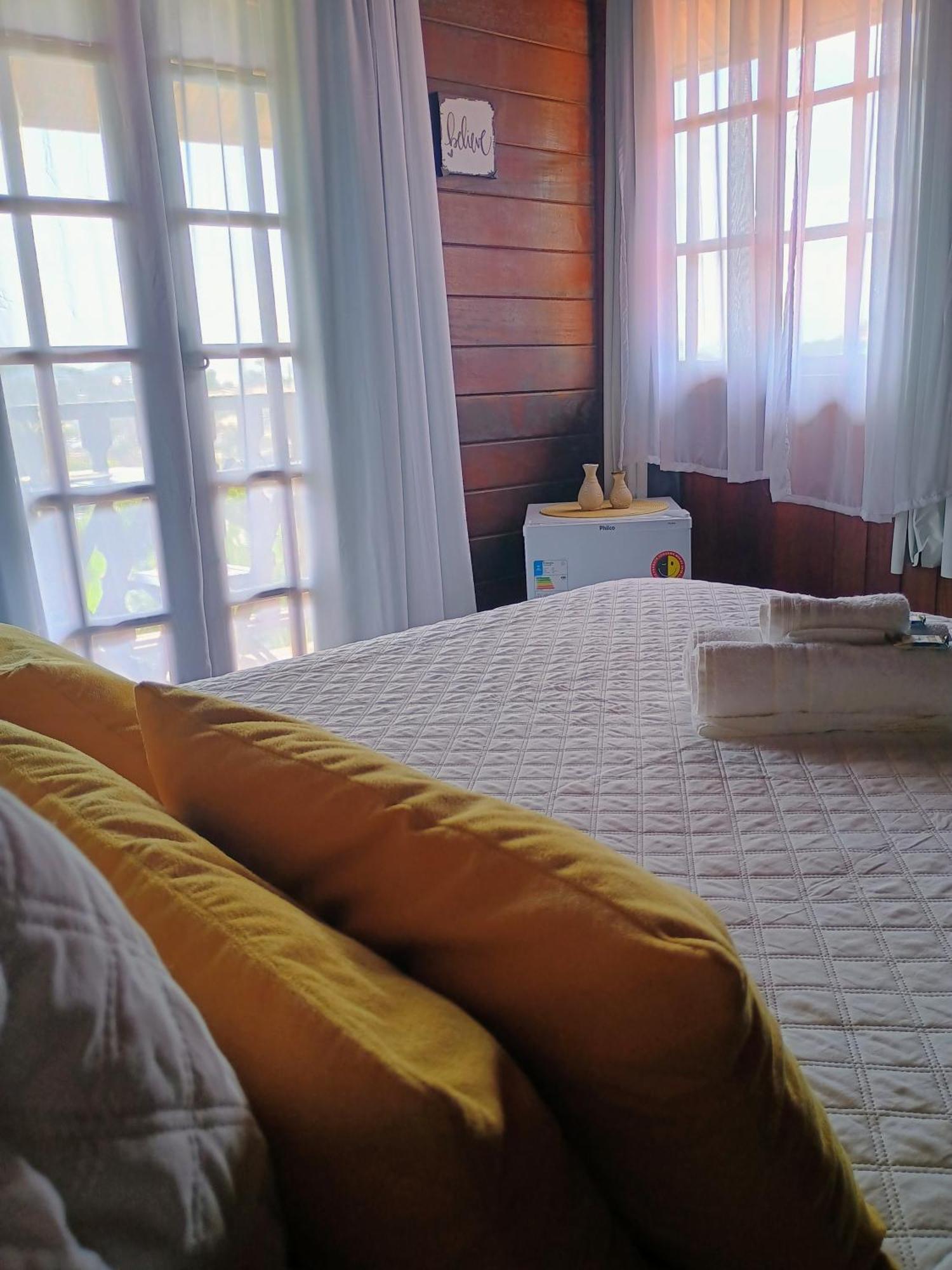 Namorada Brava Bed & Breakfast *